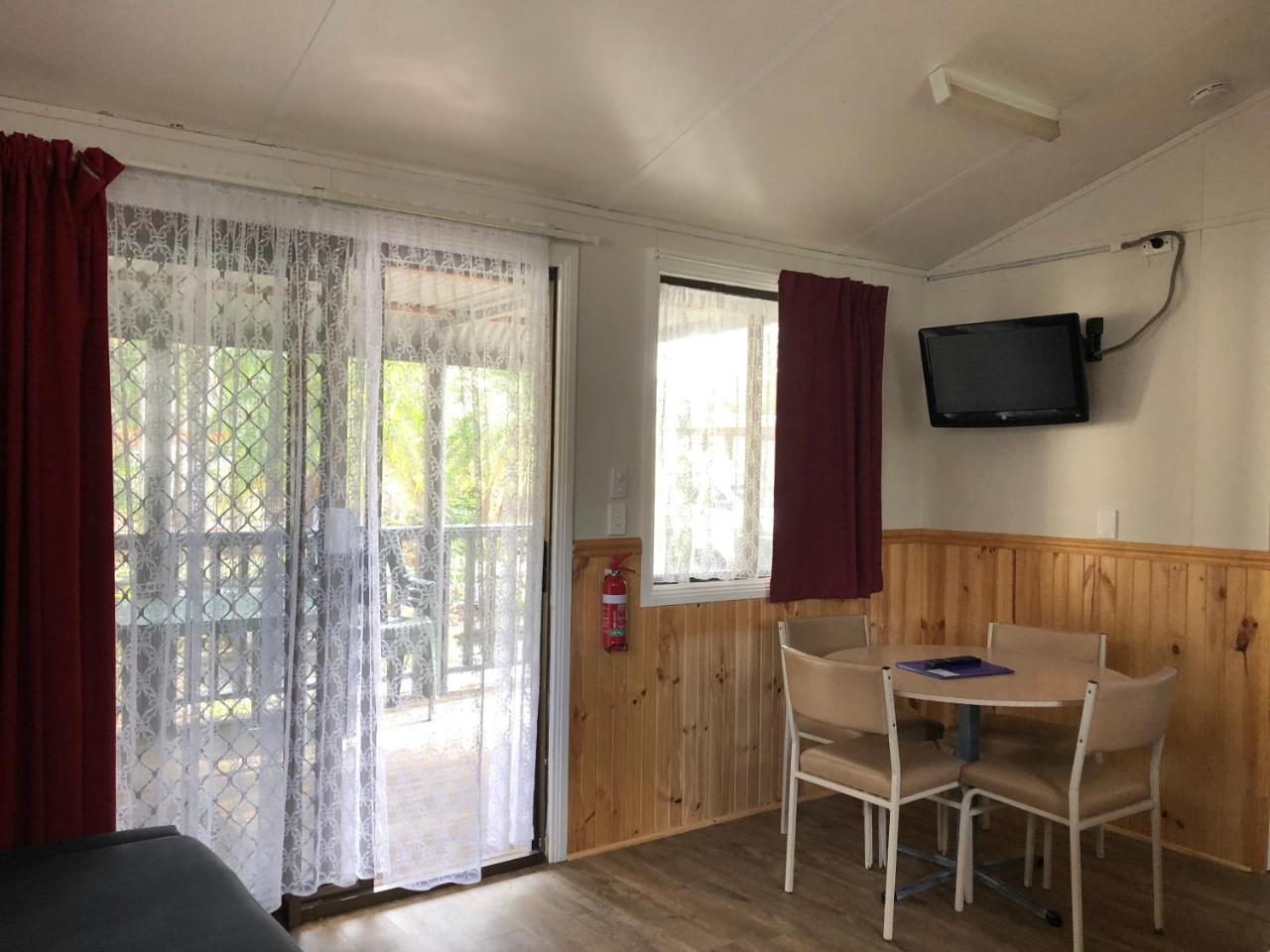 Twin Dolphins Holiday Park Tuncurry Exterior photo